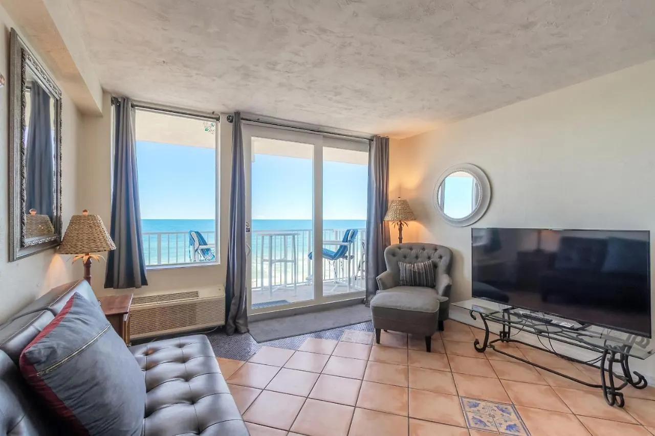 Aparthotel Hbr Direct Oceanfront Condo, Daytona Beach, Sleeps 4